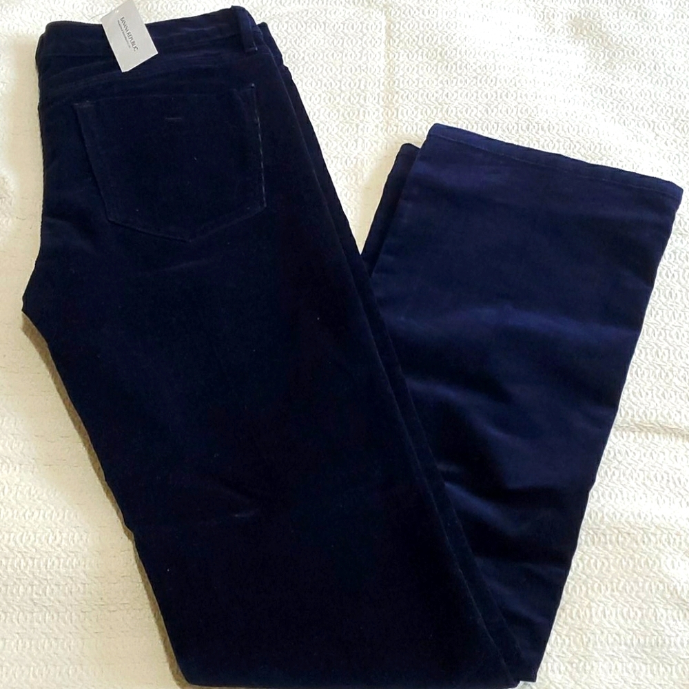 Banana Republic navy blue Courdouy pants boot cut. size 28